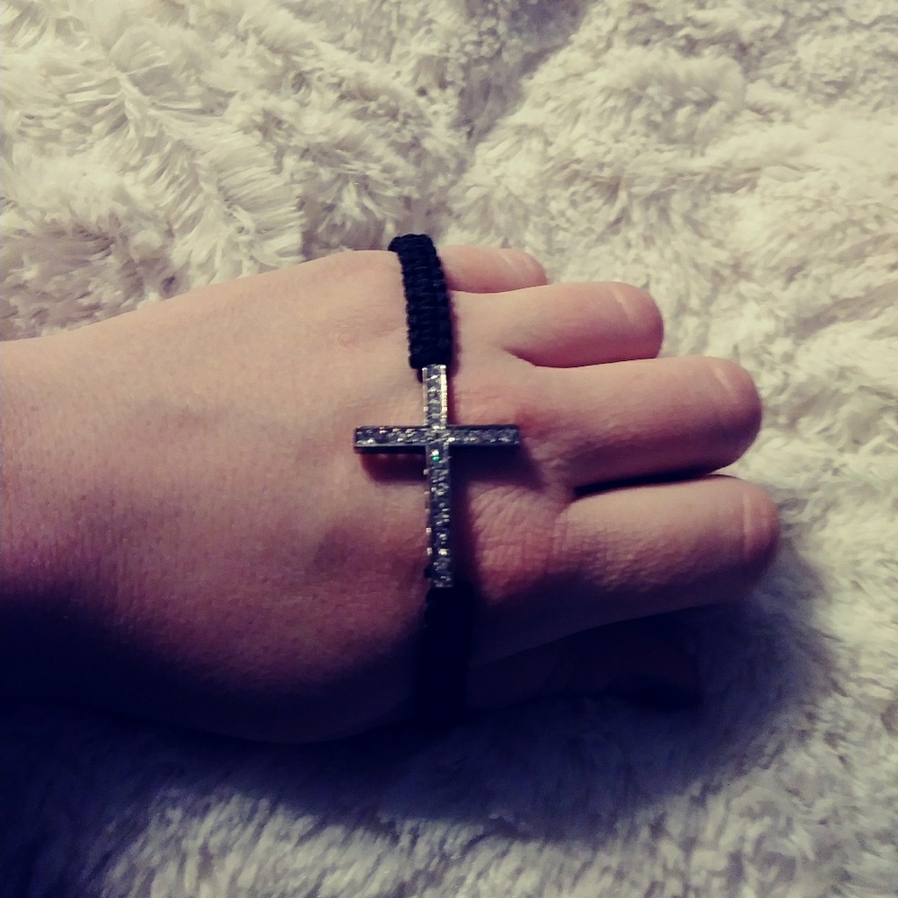 Black bracelet w / sterling silver cross